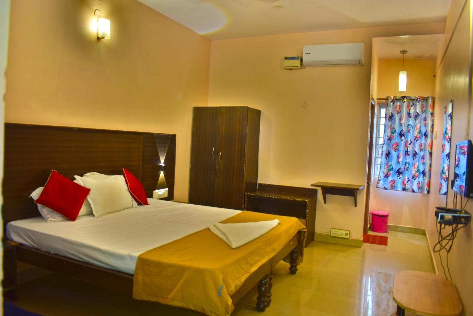Jains Royal Palace Resorts Yelagiri Luaran gambar