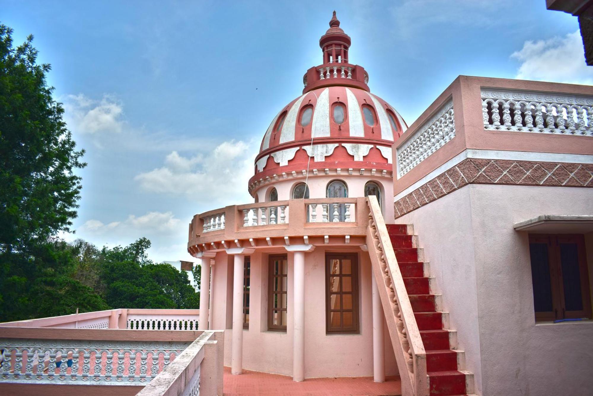 Jains Royal Palace Resorts Yelagiri Luaran gambar