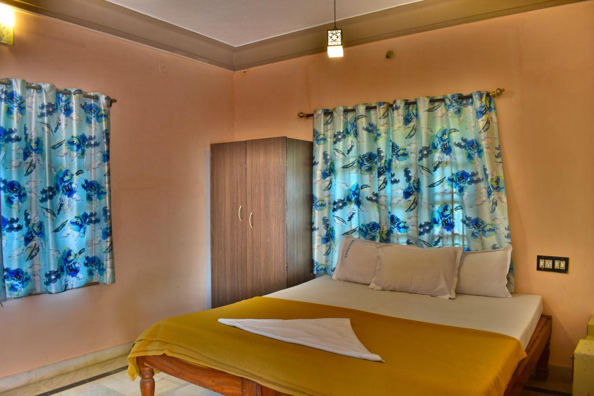 Jains Royal Palace Resorts Yelagiri Luaran gambar