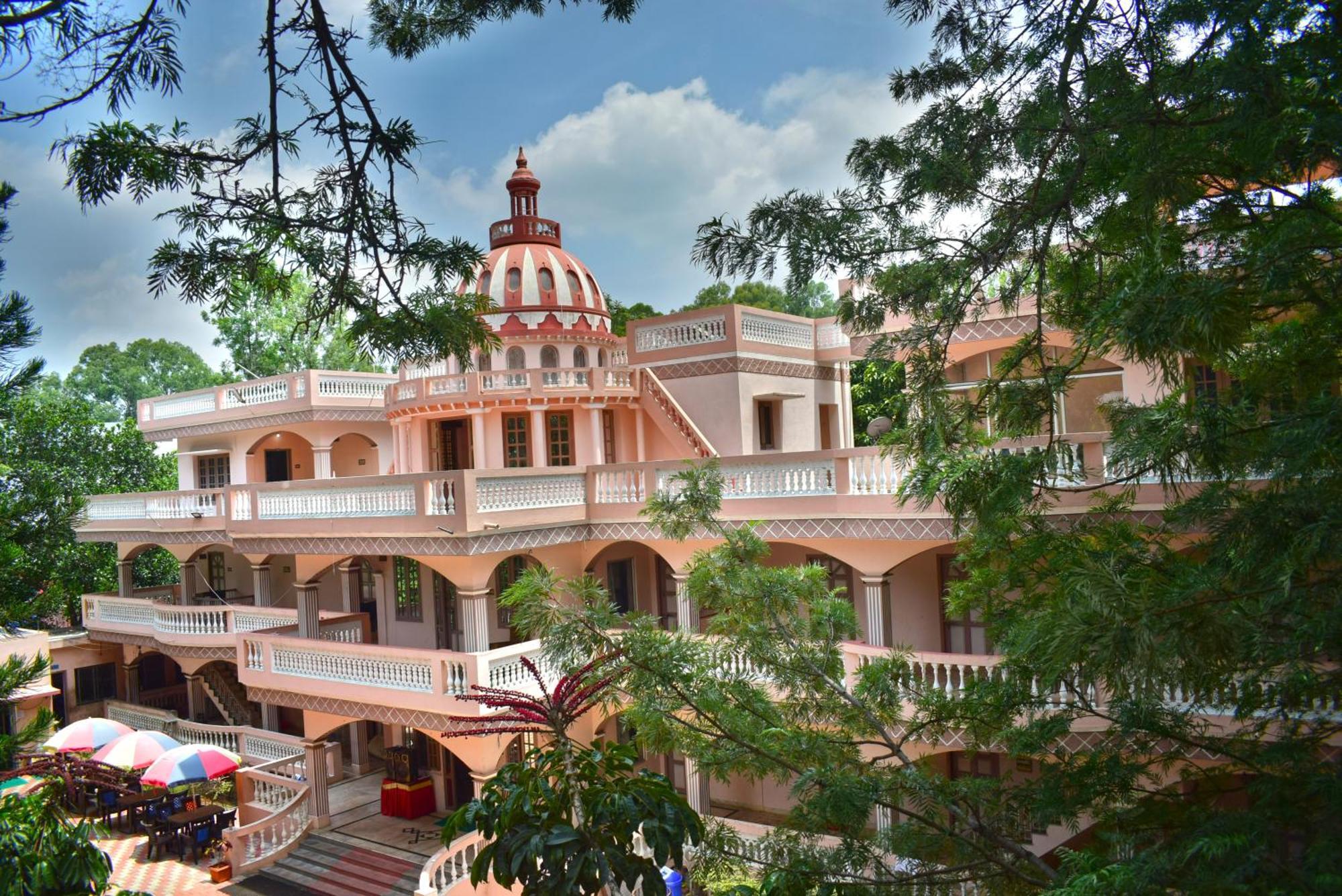 Jains Royal Palace Resorts Yelagiri Luaran gambar
