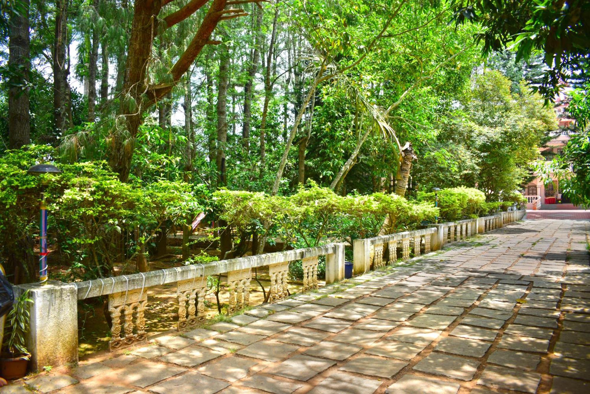 Jains Royal Palace Resorts Yelagiri Luaran gambar