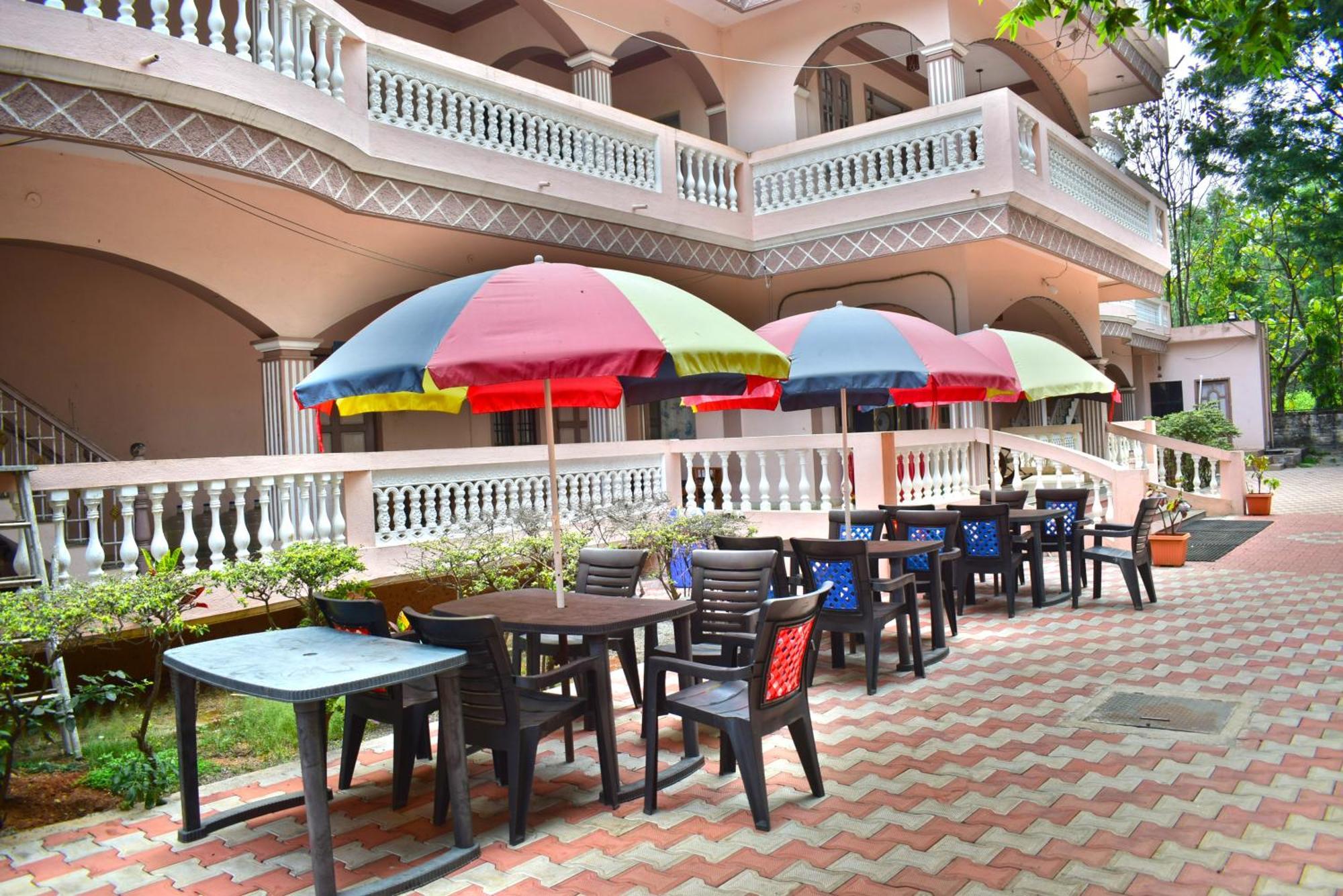 Jains Royal Palace Resorts Yelagiri Luaran gambar