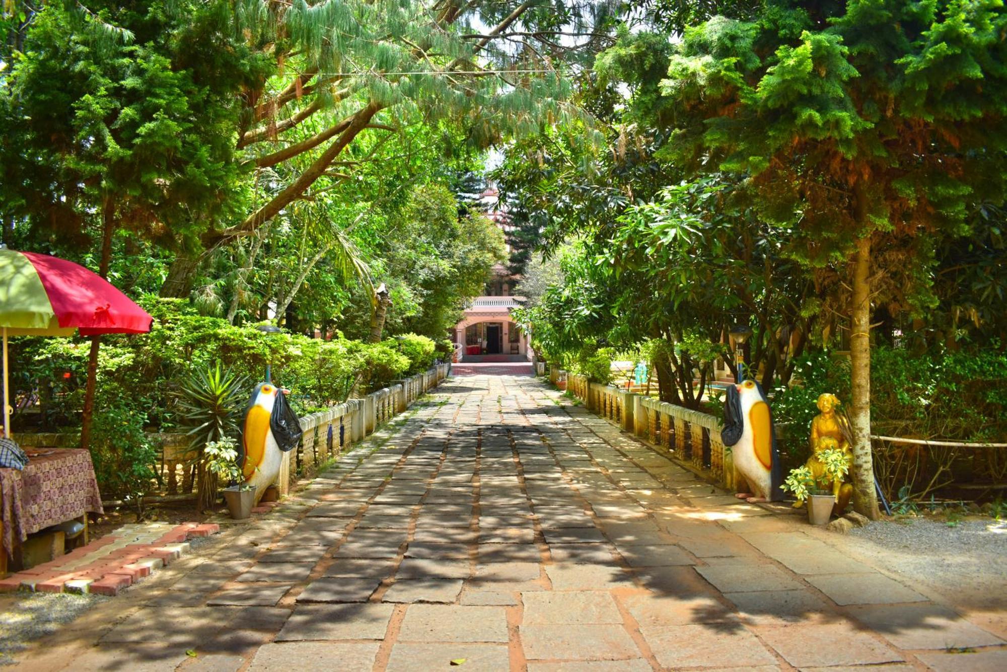 Jains Royal Palace Resorts Yelagiri Luaran gambar