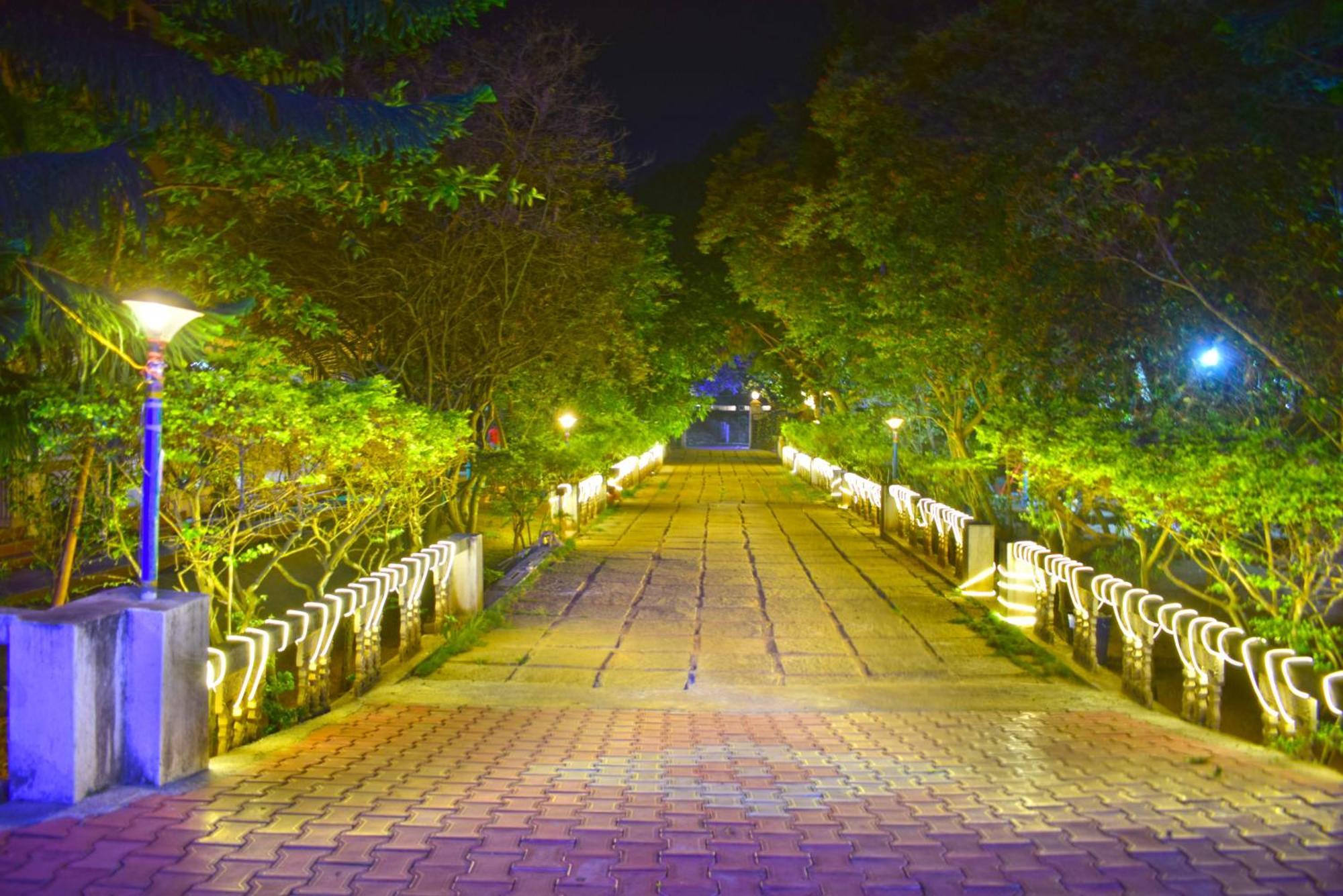 Jains Royal Palace Resorts Yelagiri Luaran gambar