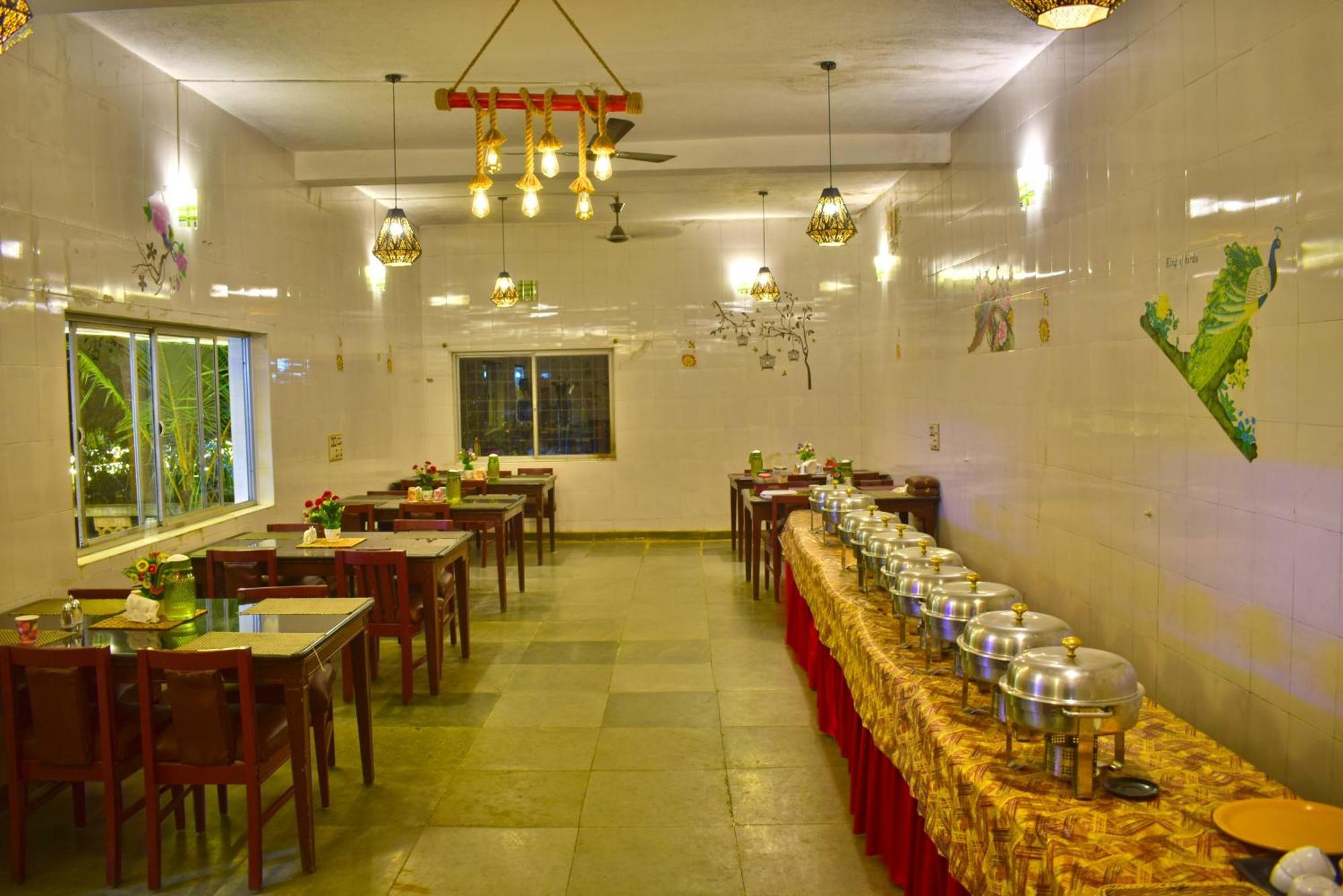 Jains Royal Palace Resorts Yelagiri Luaran gambar
