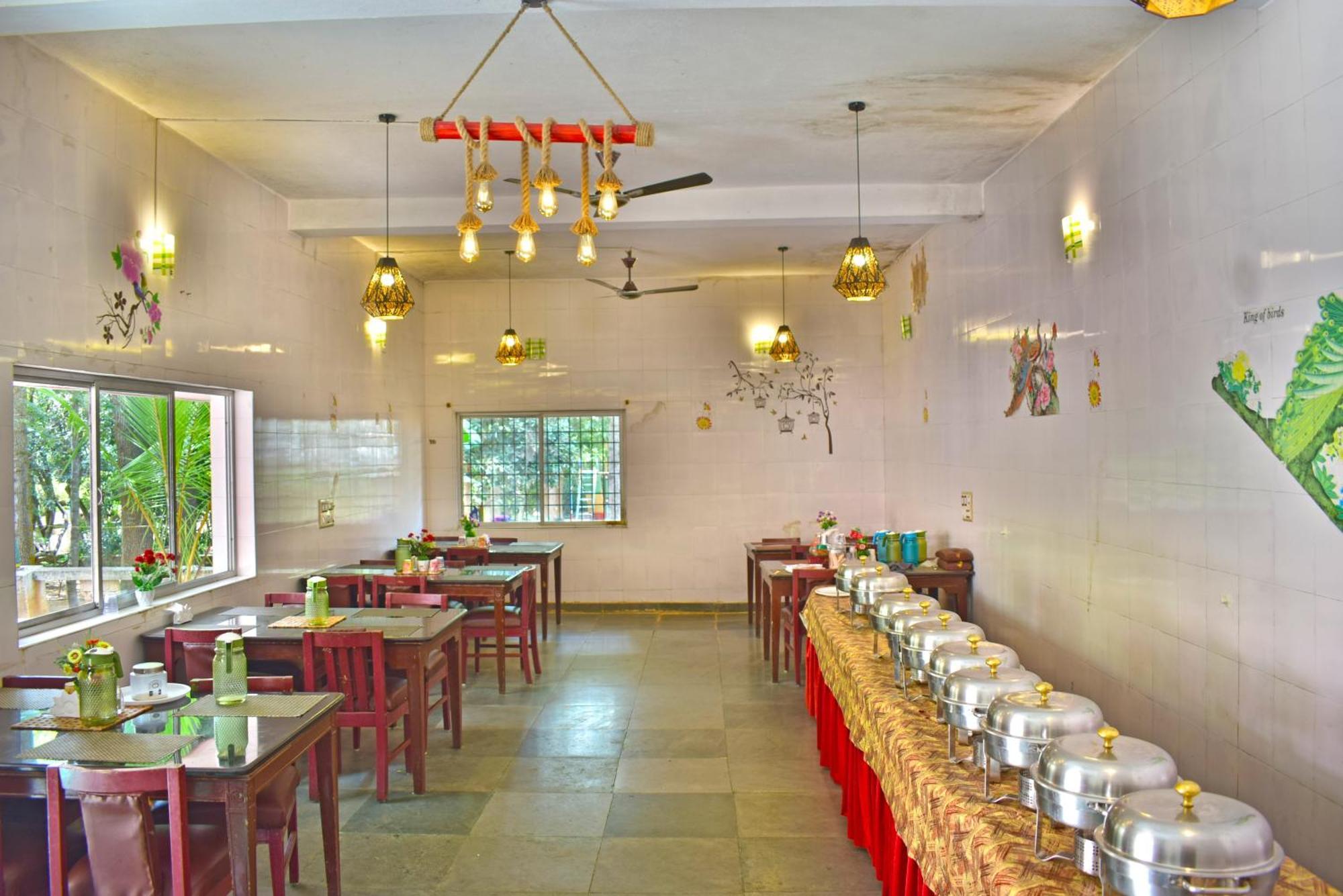 Jains Royal Palace Resorts Yelagiri Luaran gambar