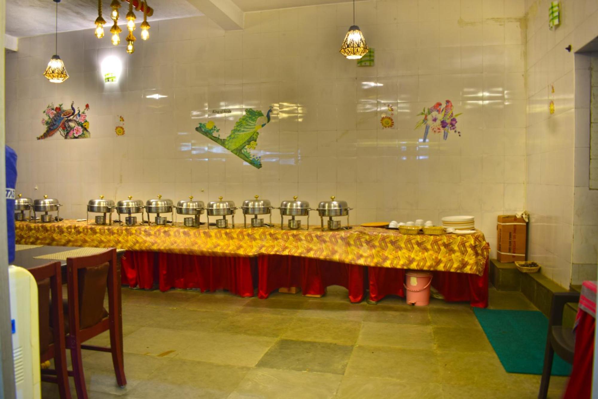 Jains Royal Palace Resorts Yelagiri Luaran gambar