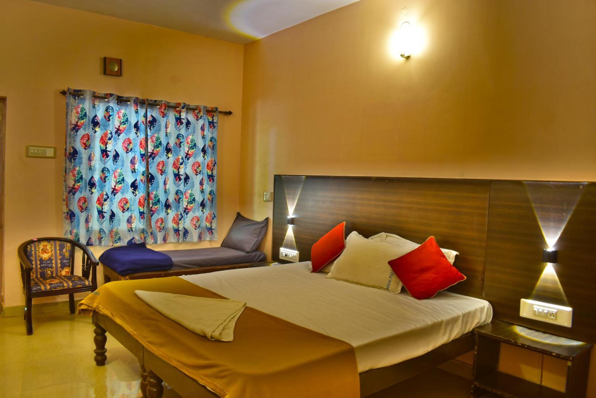 Jains Royal Palace Resorts Yelagiri Luaran gambar