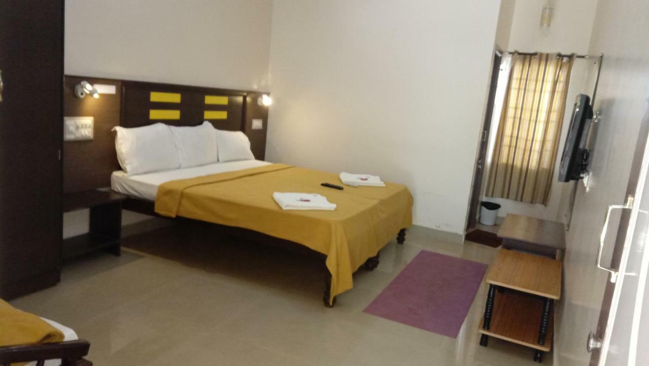 Jains Royal Palace Resorts Yelagiri Luaran gambar